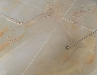 安顺瓷砖空鼓维修公司分享粘合剂选择不当在瓷砖铺贴过程中可能导致以下问题